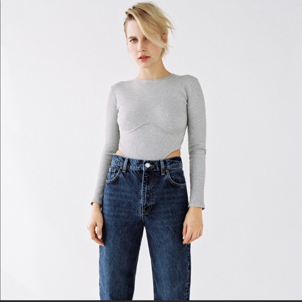 Bloggers Fav Zara Ribbed Bodysuit - Picture 3 of 16